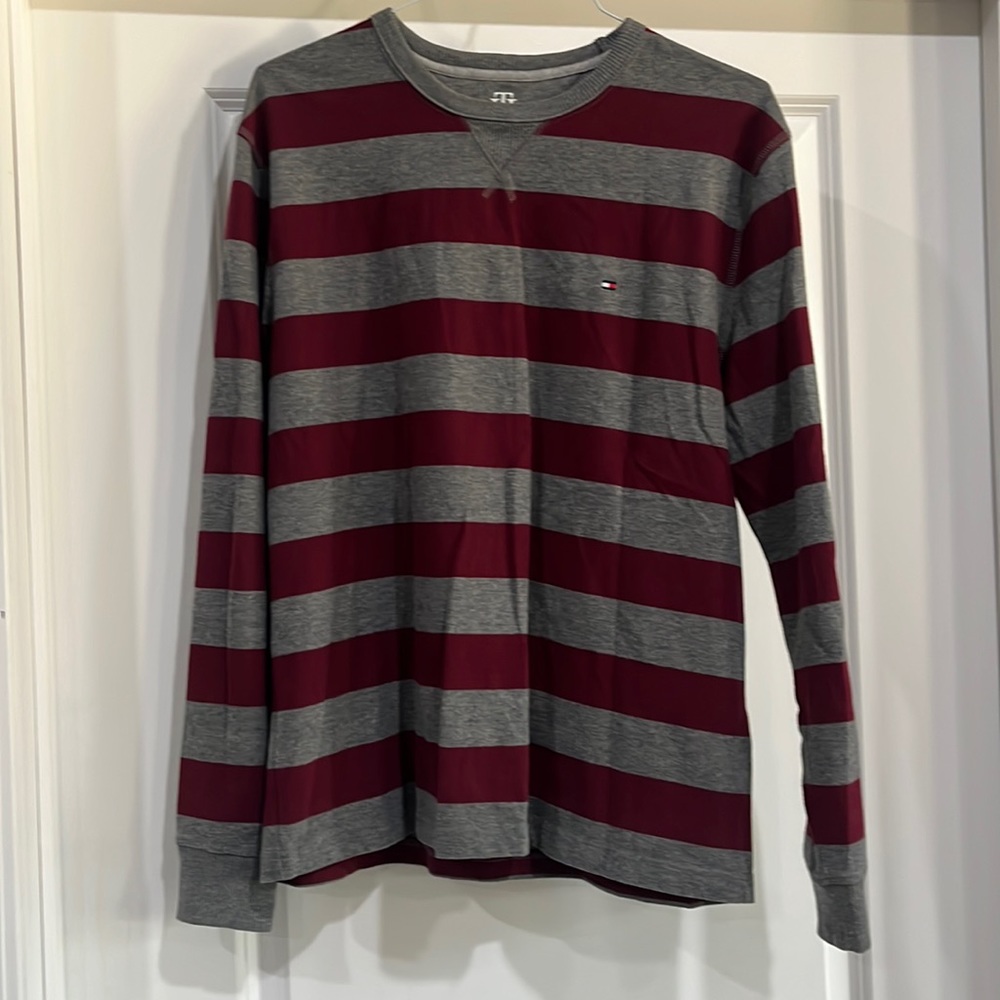 Men’s Tommy Hilfiger Large Long sleeve sweater